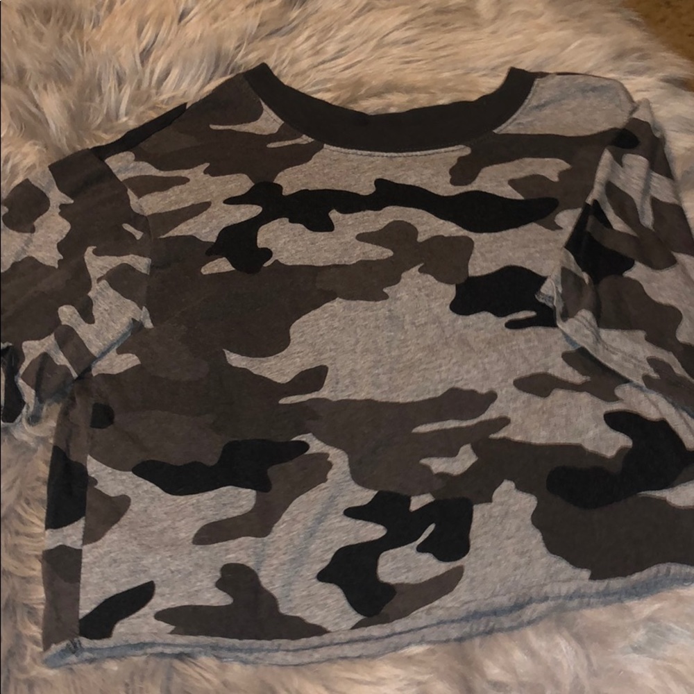Camouflage crop top